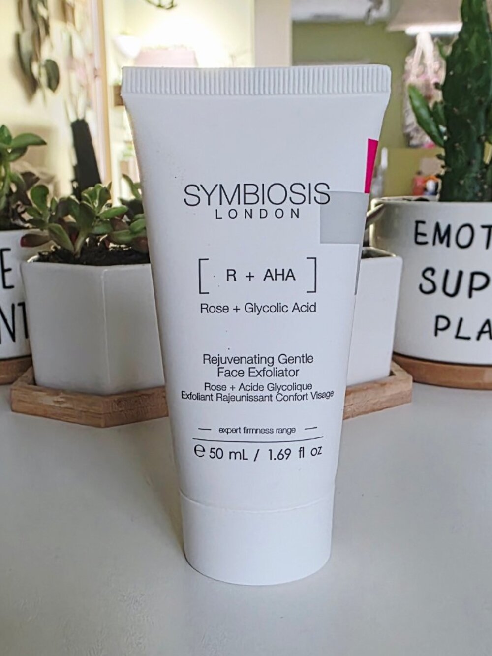 Symbiosis London [Rose + Glycolic Acid] - Rejuvenating Gentle Face Exfoliator